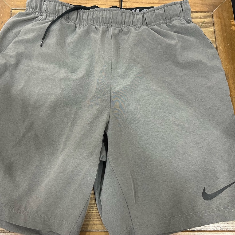 Gently used Men’s M Nike Dry Fit athletic shorts